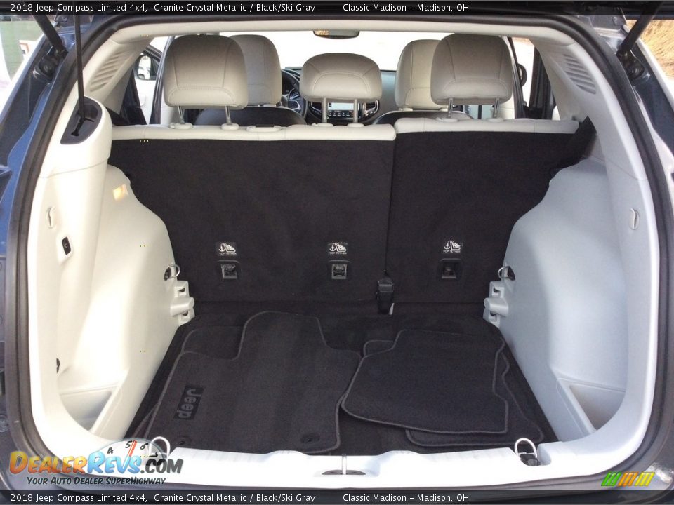 2018 Jeep Compass Limited 4x4 Granite Crystal Metallic / Black/Ski Gray Photo #28