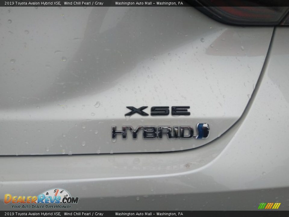 2019 Toyota Avalon Hybrid XSE Wind Chill Pearl / Gray Photo #5