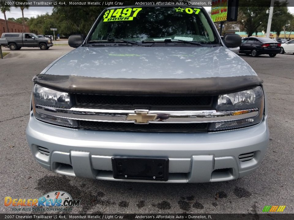 2007 Chevrolet TrailBlazer LS 4x4 Moondust Metallic / Light Gray Photo #8