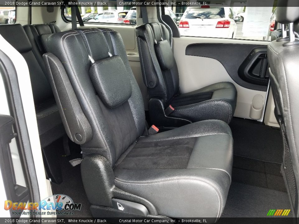 2018 Dodge Grand Caravan SXT White Knuckle / Black Photo #12