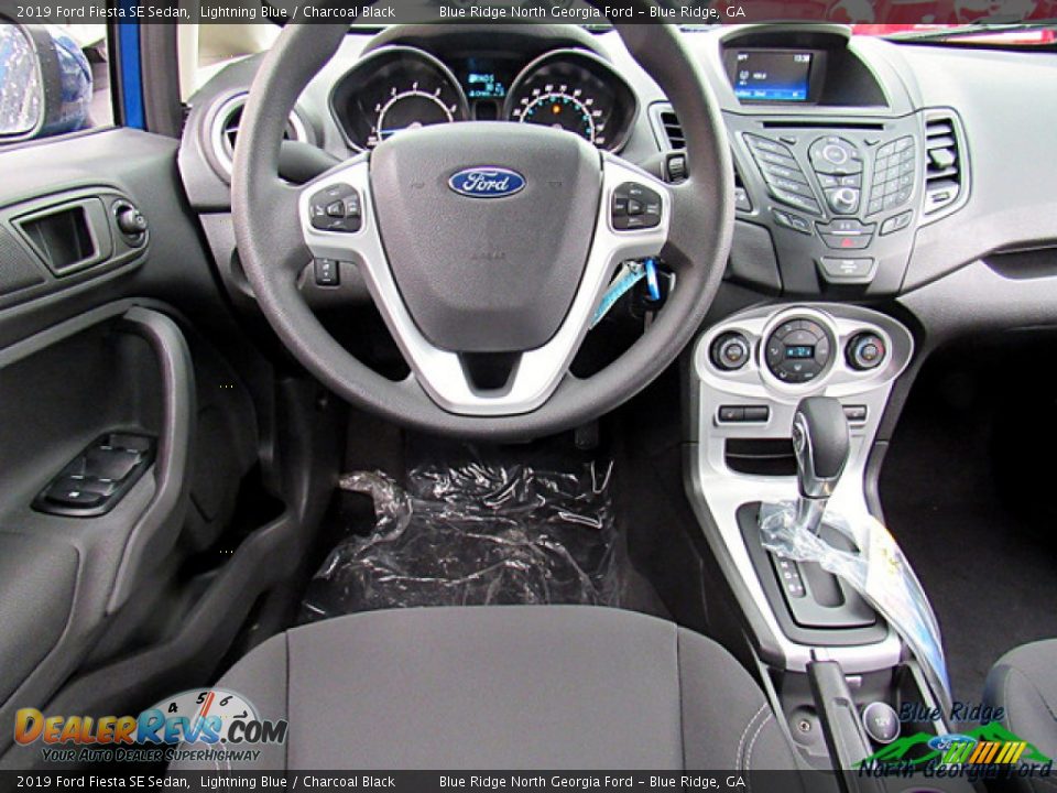 2019 Ford Fiesta SE Sedan Lightning Blue / Charcoal Black Photo #15