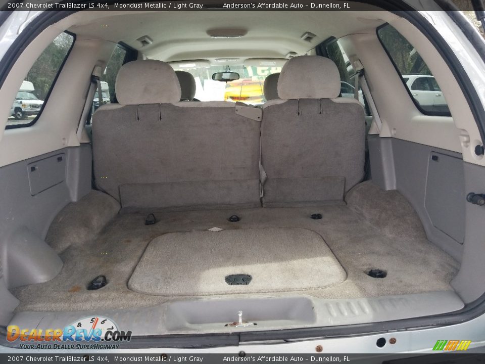 2007 Chevrolet TrailBlazer LS 4x4 Moondust Metallic / Light Gray Photo #22