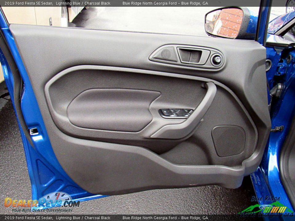 2019 Ford Fiesta SE Sedan Lightning Blue / Charcoal Black Photo #26