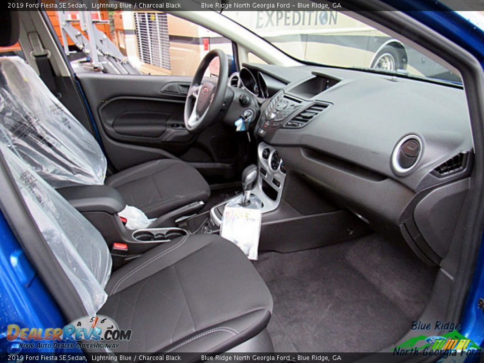 2019 Ford Fiesta SE Sedan Lightning Blue / Charcoal Black Photo #28
