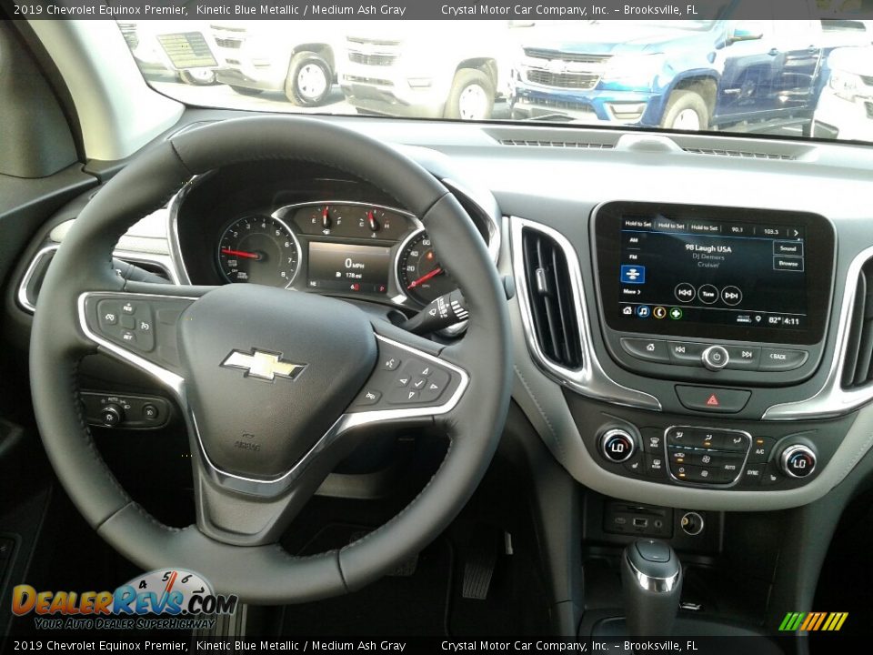 Dashboard of 2019 Chevrolet Equinox Premier Photo #13