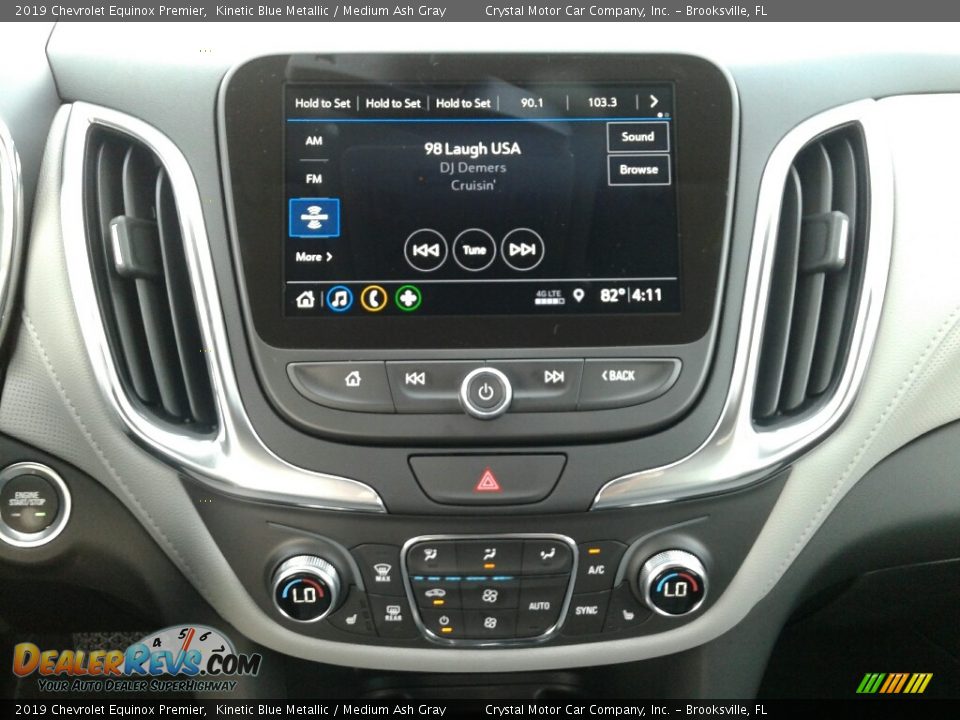 Controls of 2019 Chevrolet Equinox Premier Photo #15