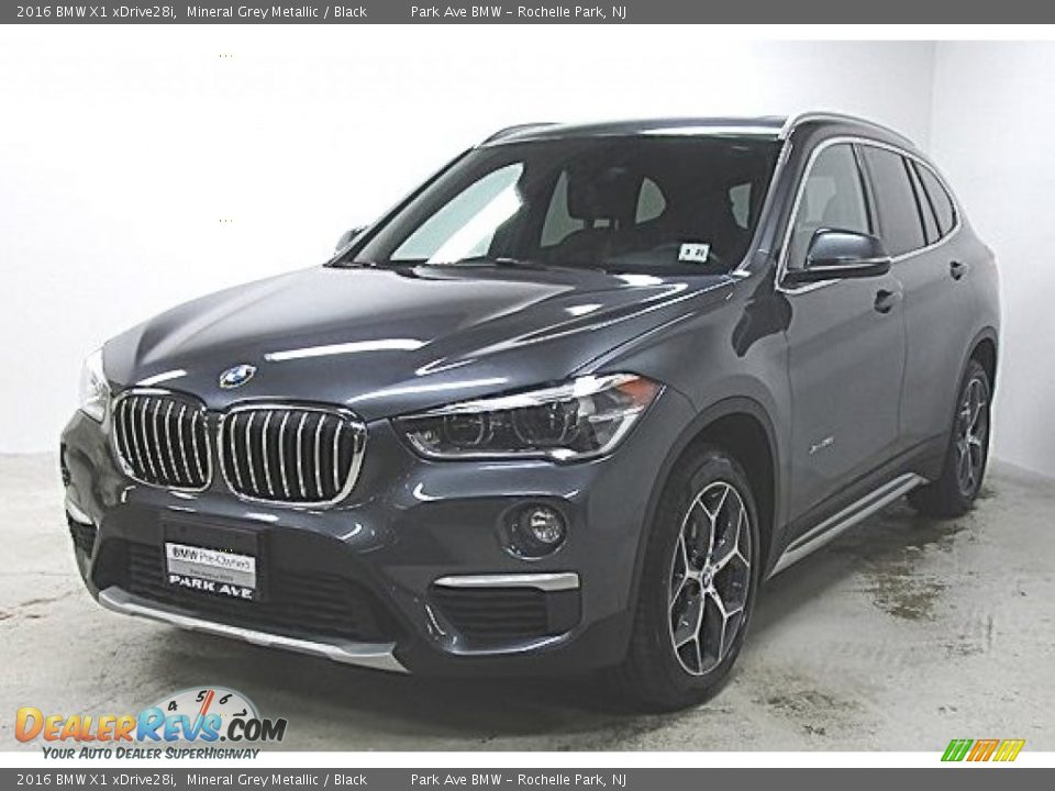 2016 BMW X1 xDrive28i Mineral Grey Metallic / Black Photo #1