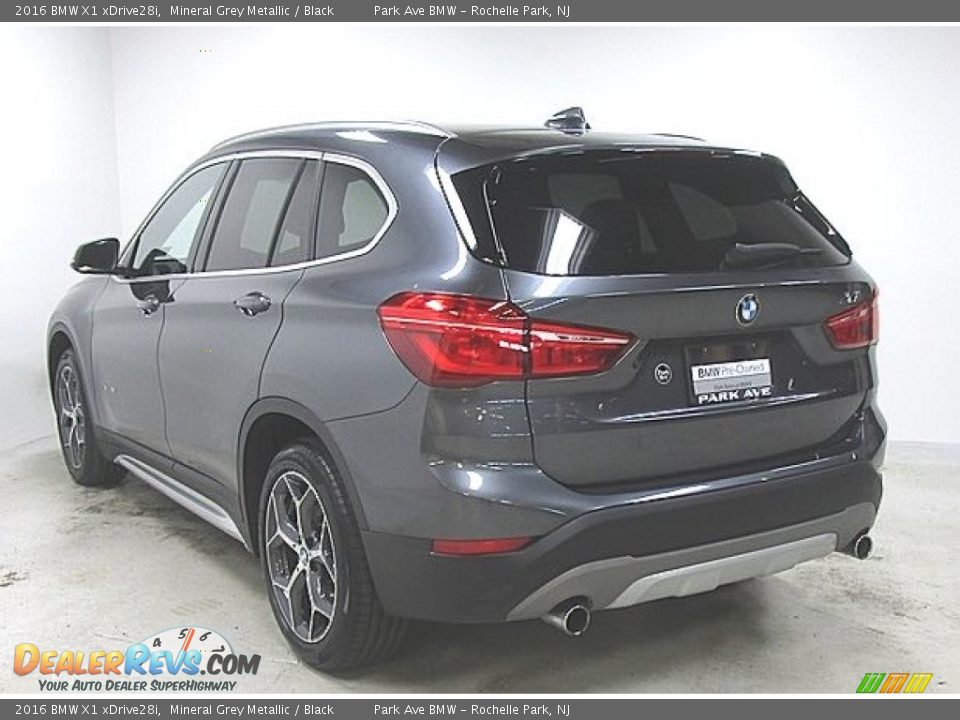 2016 BMW X1 xDrive28i Mineral Grey Metallic / Black Photo #2