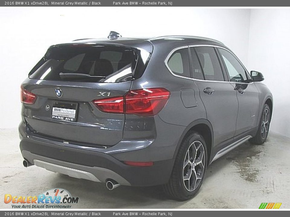 2016 BMW X1 xDrive28i Mineral Grey Metallic / Black Photo #4