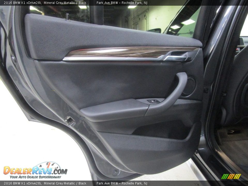 2016 BMW X1 xDrive28i Mineral Grey Metallic / Black Photo #10