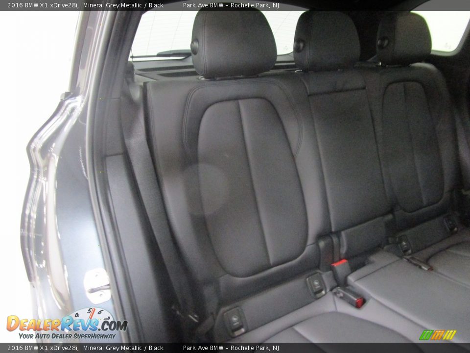 2016 BMW X1 xDrive28i Mineral Grey Metallic / Black Photo #17