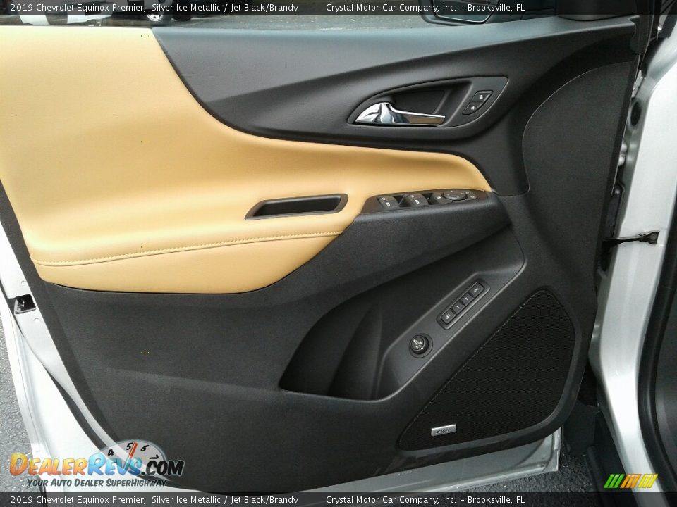 Door Panel of 2019 Chevrolet Equinox Premier Photo #18