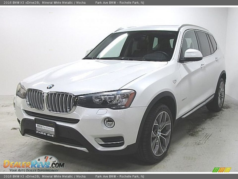 2016 BMW X3 xDrive28i Mineral White Metallic / Mocha Photo #1