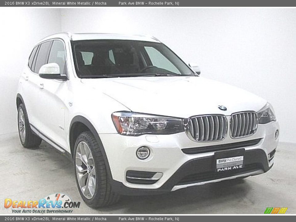 2016 BMW X3 xDrive28i Mineral White Metallic / Mocha Photo #5