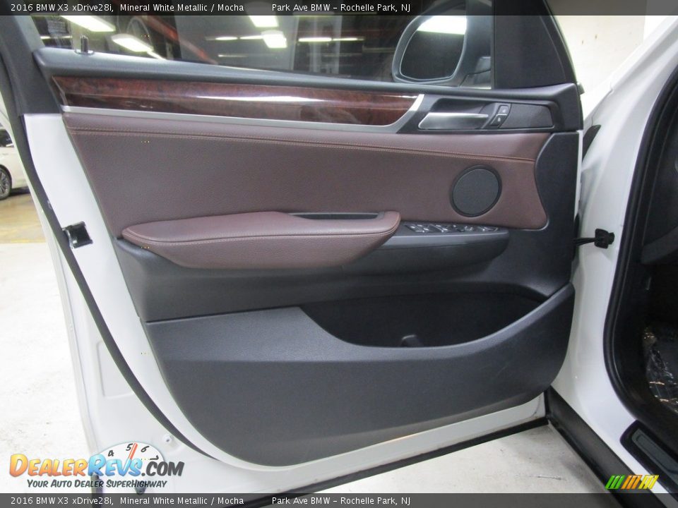 2016 BMW X3 xDrive28i Mineral White Metallic / Mocha Photo #7