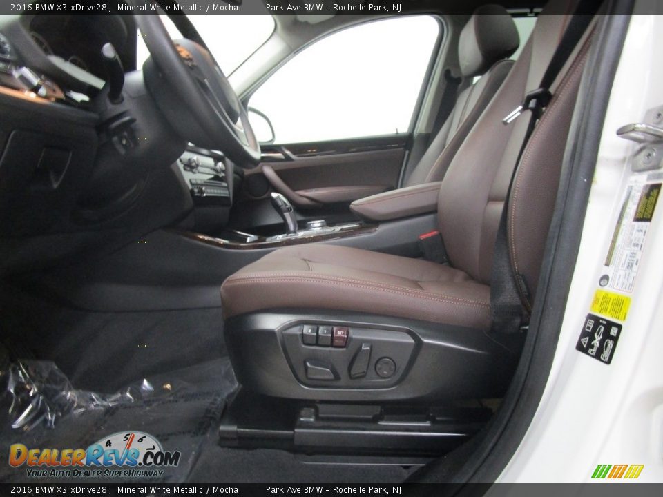2016 BMW X3 xDrive28i Mineral White Metallic / Mocha Photo #9