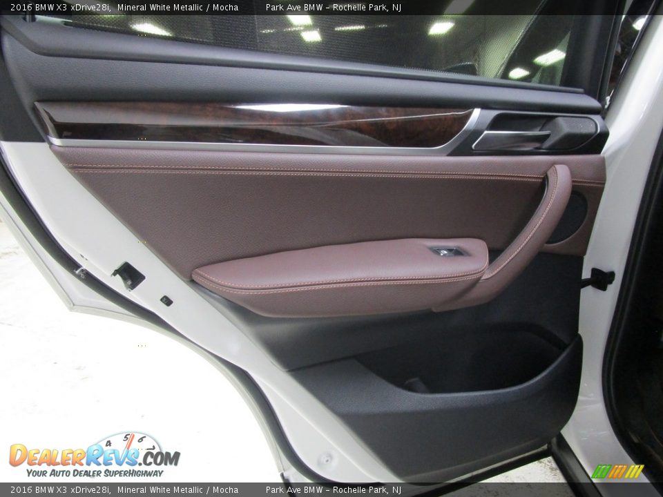 2016 BMW X3 xDrive28i Mineral White Metallic / Mocha Photo #10
