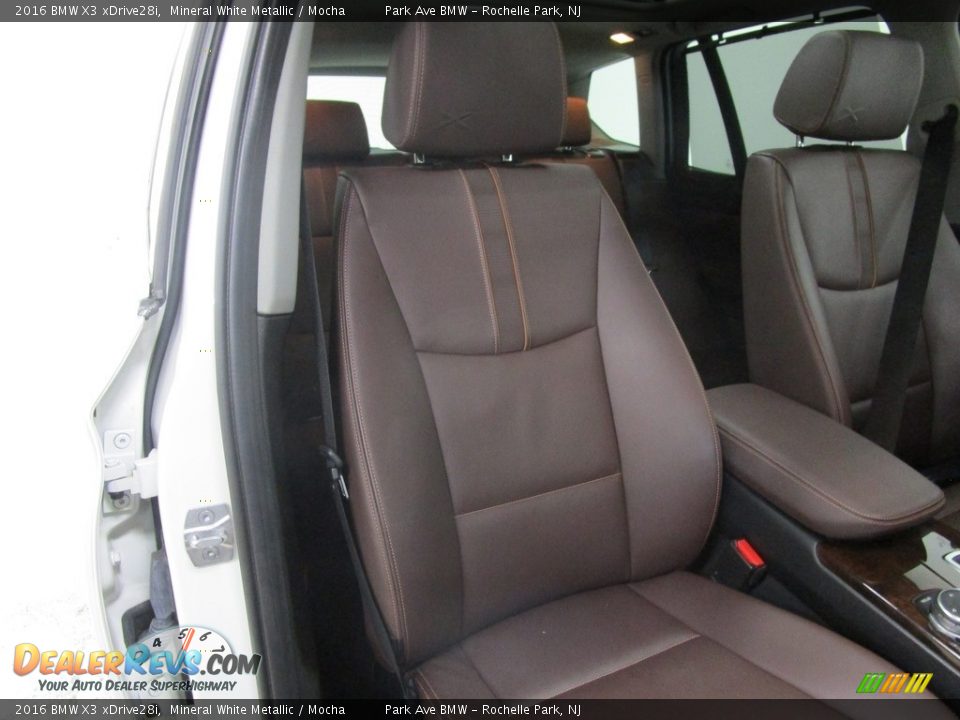 2016 BMW X3 xDrive28i Mineral White Metallic / Mocha Photo #14
