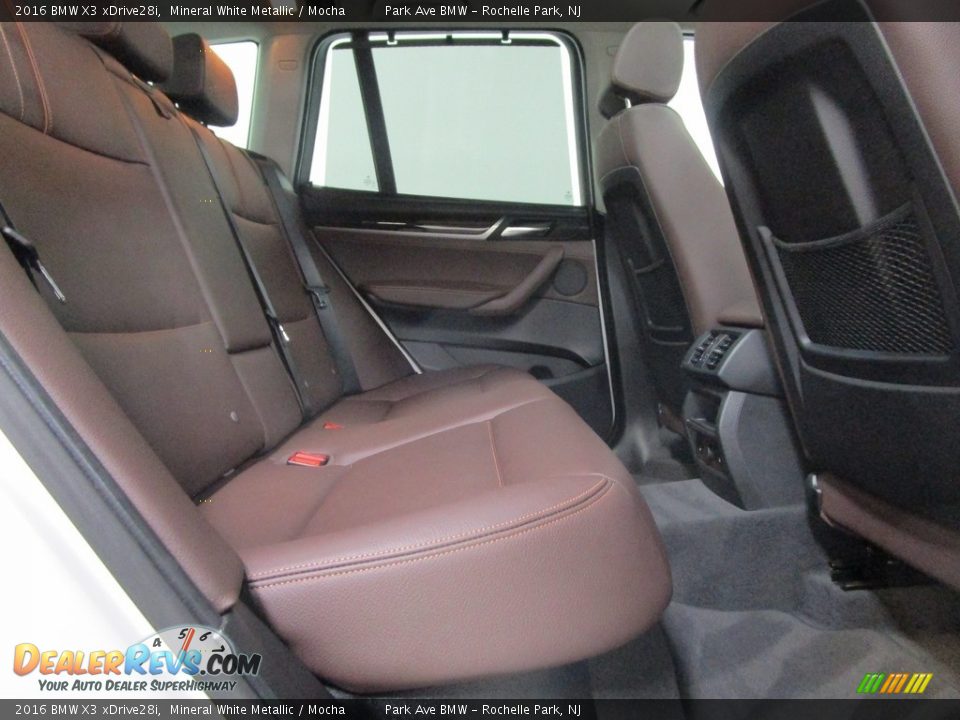 2016 BMW X3 xDrive28i Mineral White Metallic / Mocha Photo #18