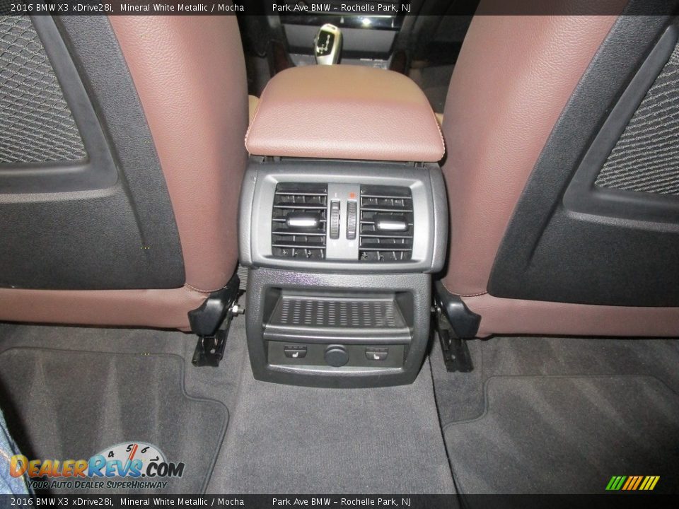 2016 BMW X3 xDrive28i Mineral White Metallic / Mocha Photo #19
