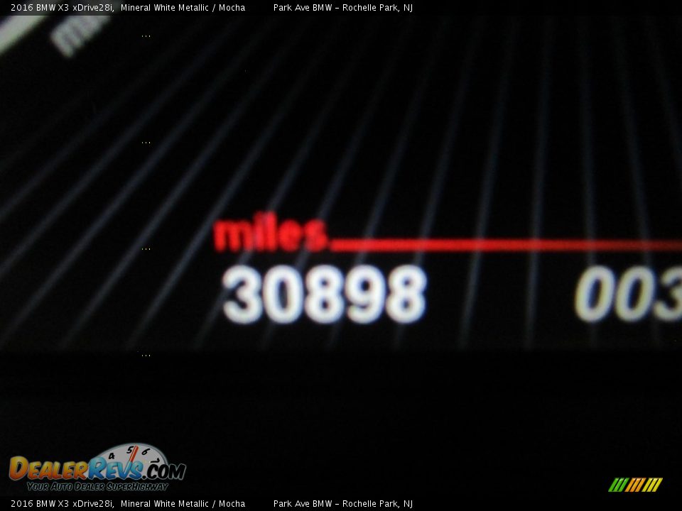 2016 BMW X3 xDrive28i Mineral White Metallic / Mocha Photo #23