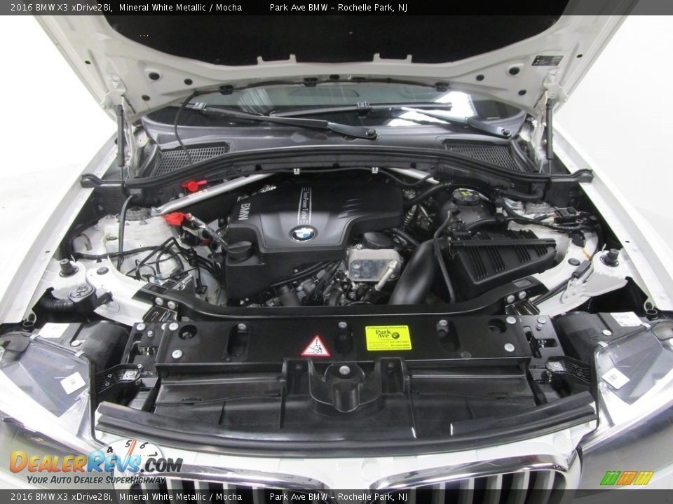 2016 BMW X3 xDrive28i Mineral White Metallic / Mocha Photo #28