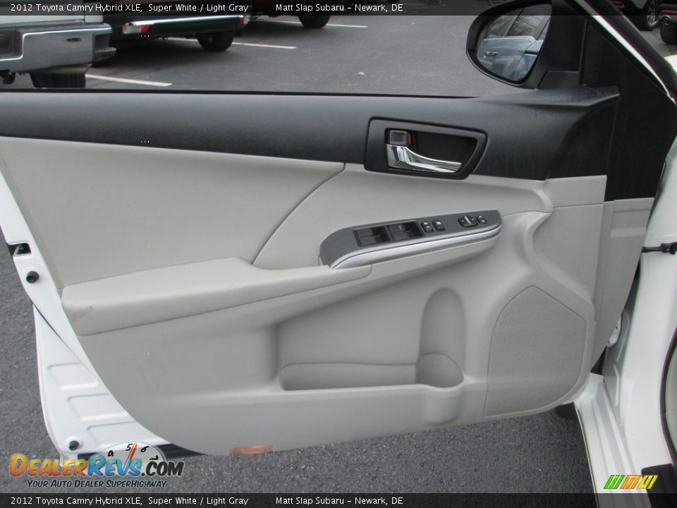 2012 Toyota Camry Hybrid XLE Super White / Light Gray Photo #14