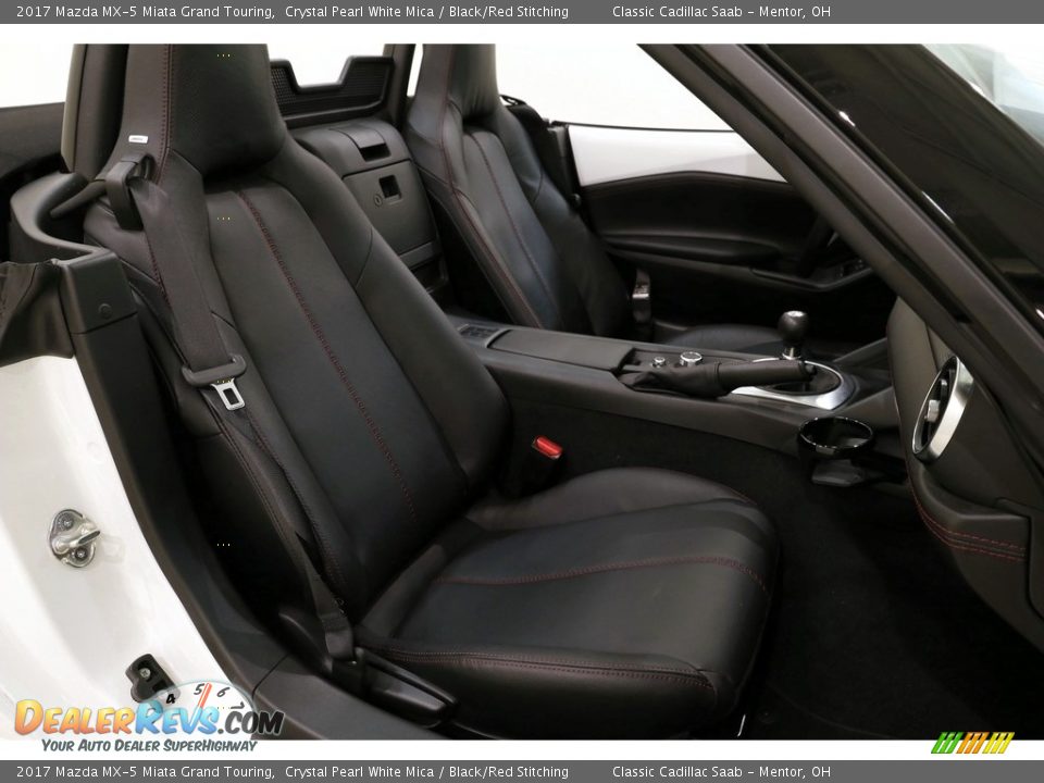 2017 Mazda MX-5 Miata Grand Touring Crystal Pearl White Mica / Black/Red Stitching Photo #27