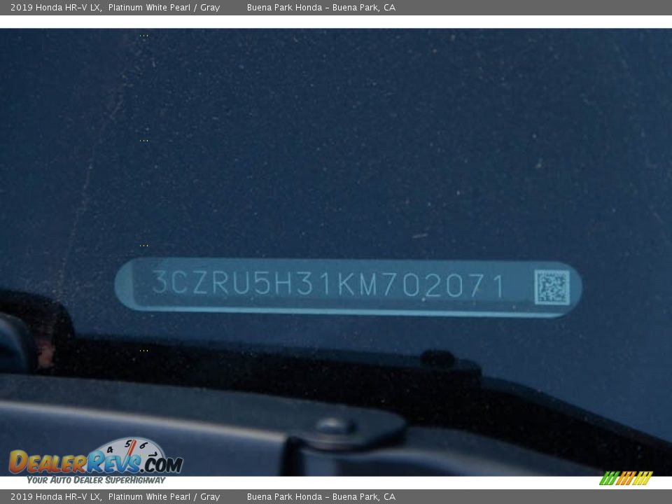 2019 Honda HR-V LX Platinum White Pearl / Gray Photo #35