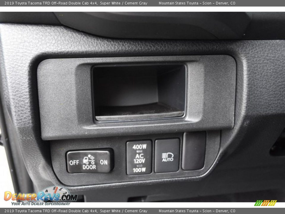 2019 Toyota Tacoma TRD Off-Road Double Cab 4x4 Super White / Cement Gray Photo #25
