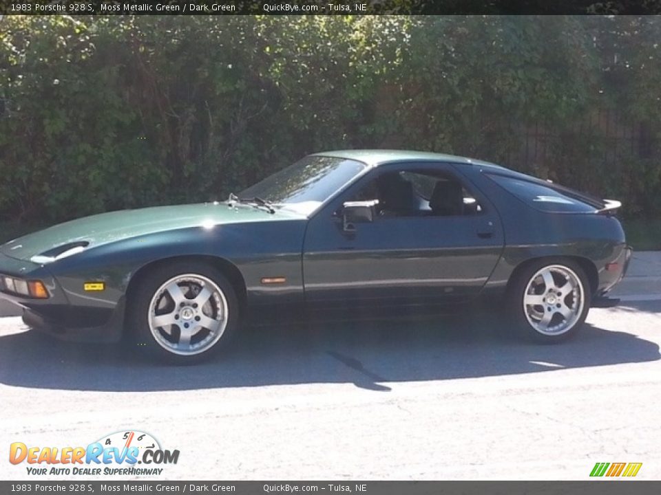 1983 Porsche 928 S Moss Metallic Green / Dark Green Photo #4