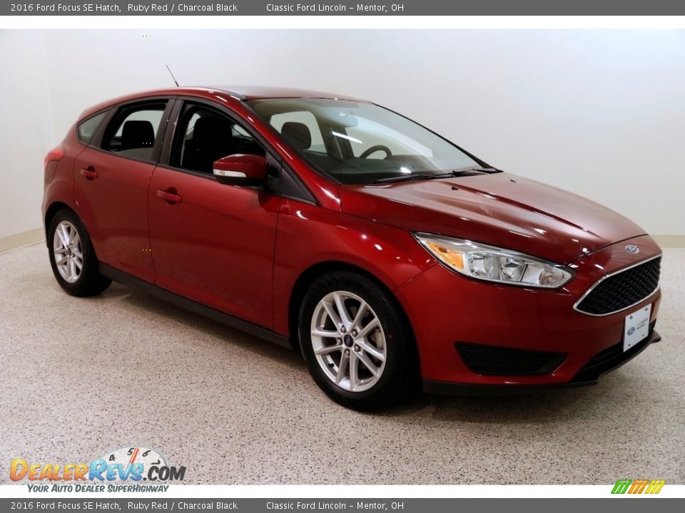 2016 Ford Focus SE Hatch Ruby Red / Charcoal Black Photo #1