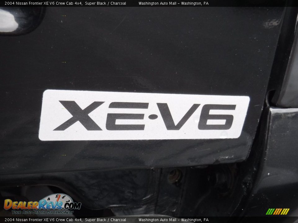 2004 Nissan Frontier XE V6 Crew Cab 4x4 Super Black / Charcoal Photo #11