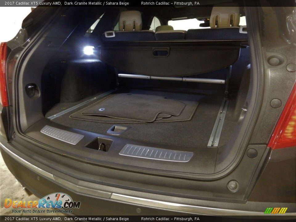 2017 Cadillac XT5 Luxury AWD Dark Granite Metallic / Sahara Beige Photo #22