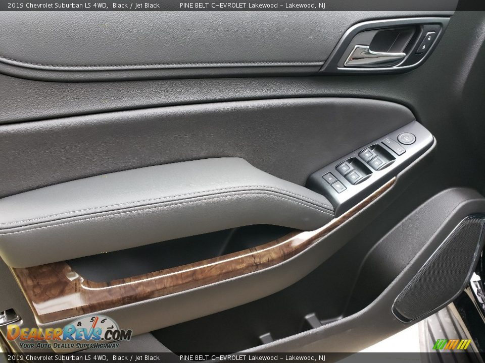 Door Panel of 2019 Chevrolet Suburban LS 4WD Photo #7