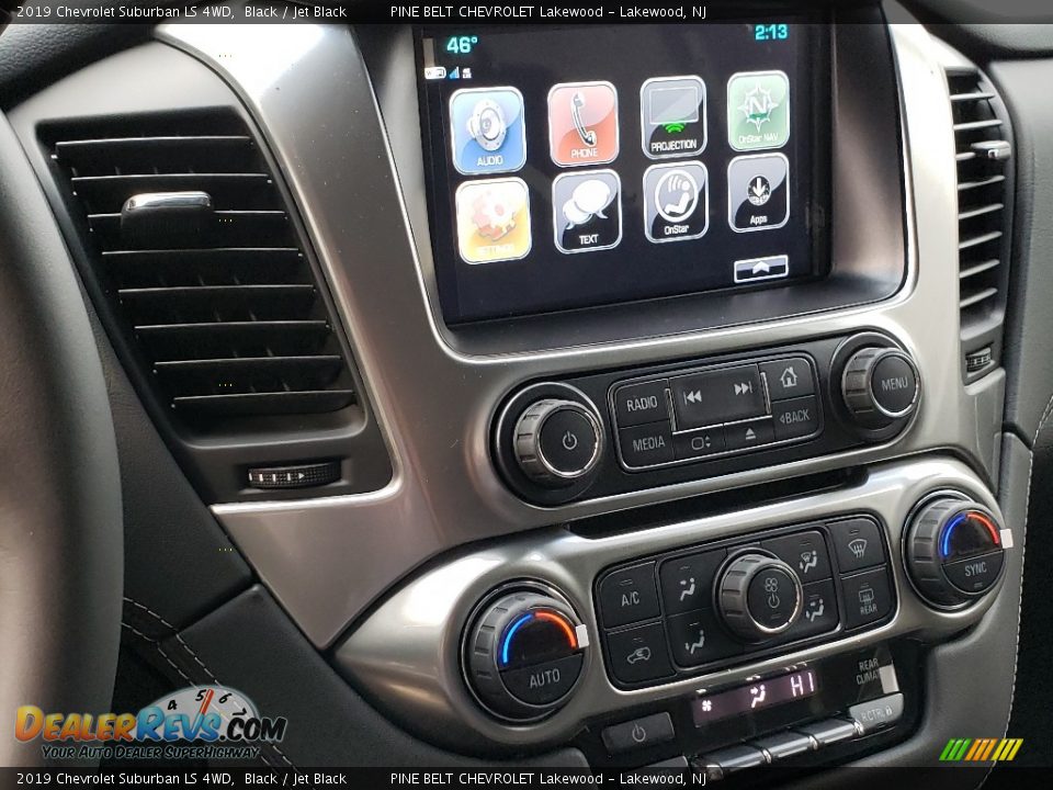 Controls of 2019 Chevrolet Suburban LS 4WD Photo #9