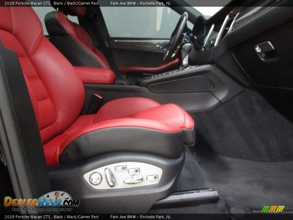 2018 Porsche Macan GTS Black / Black/Garnet Red Photo #15
