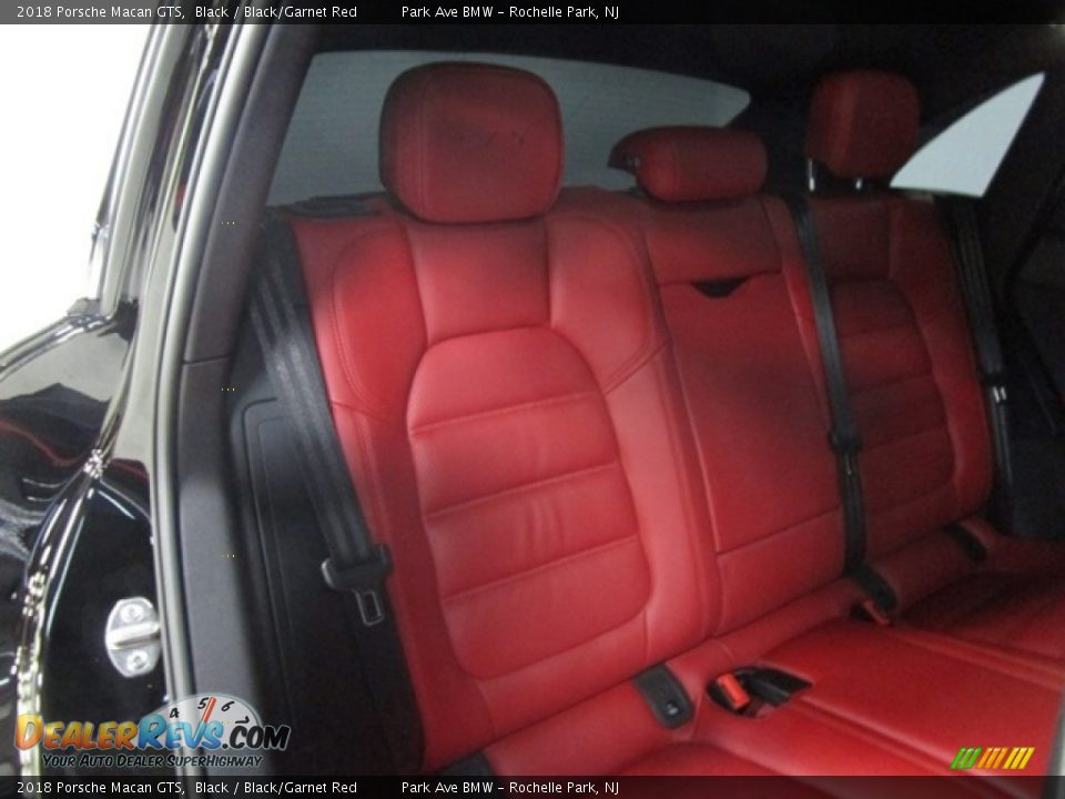 2018 Porsche Macan GTS Black / Black/Garnet Red Photo #17