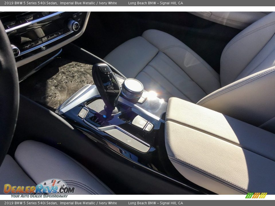 2019 BMW 5 Series 540i Sedan Imperial Blue Metallic / Ivory White Photo #7