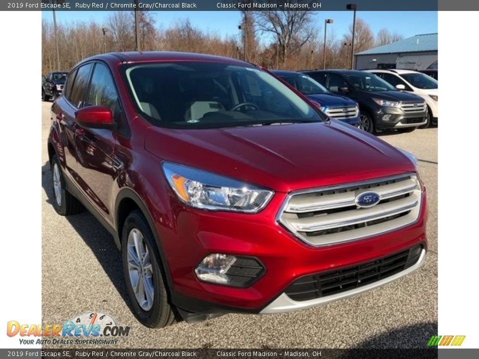 2019 Ford Escape SE Ruby Red / Chromite Gray/Charcoal Black Photo #1