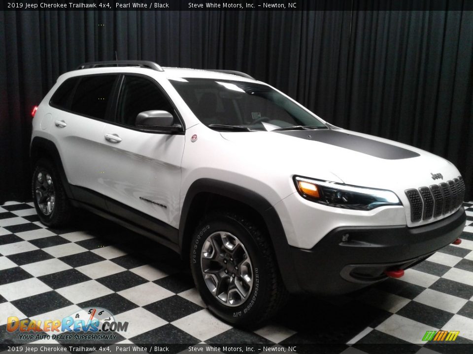 2019 Jeep Cherokee Trailhawk 4x4 Pearl White / Black Photo #4