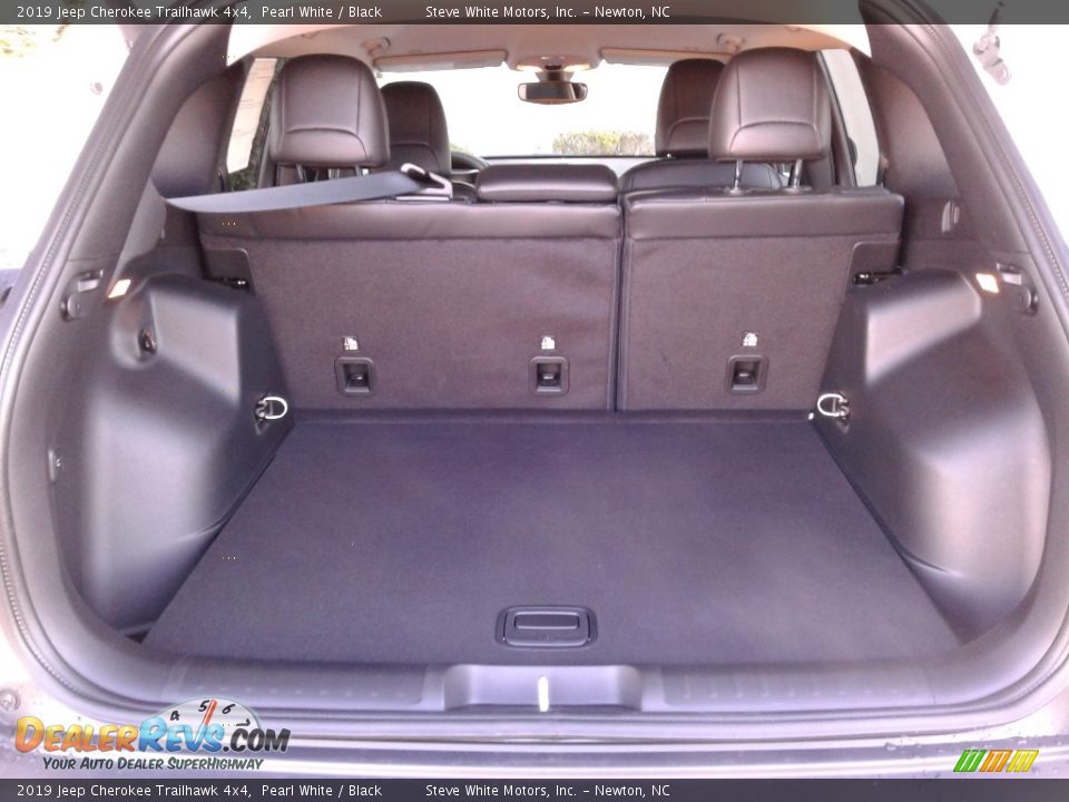 2019 Jeep Cherokee Trailhawk 4x4 Pearl White / Black Photo #13