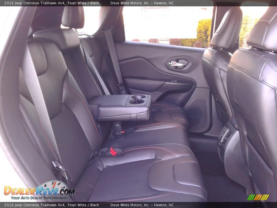 2019 Jeep Cherokee Trailhawk 4x4 Pearl White / Black Photo #15
