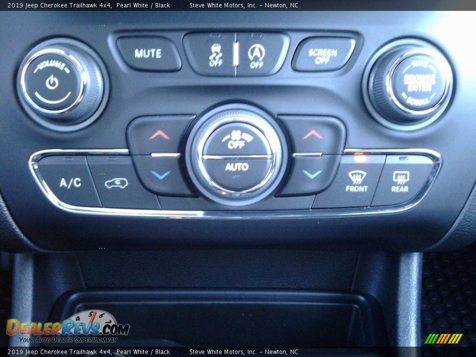 2019 Jeep Cherokee Trailhawk 4x4 Pearl White / Black Photo #27