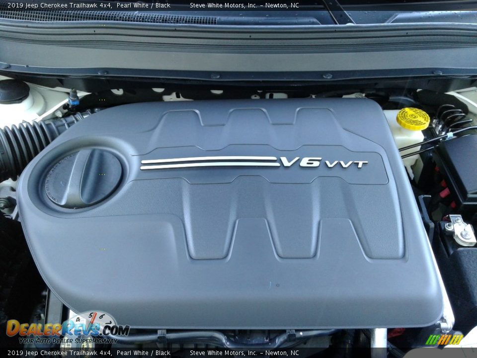 2019 Jeep Cherokee Trailhawk 4x4 Pearl White / Black Photo #32