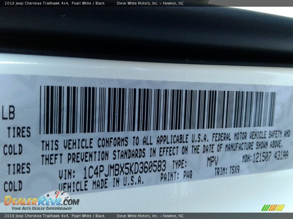 2019 Jeep Cherokee Trailhawk 4x4 Pearl White / Black Photo #33