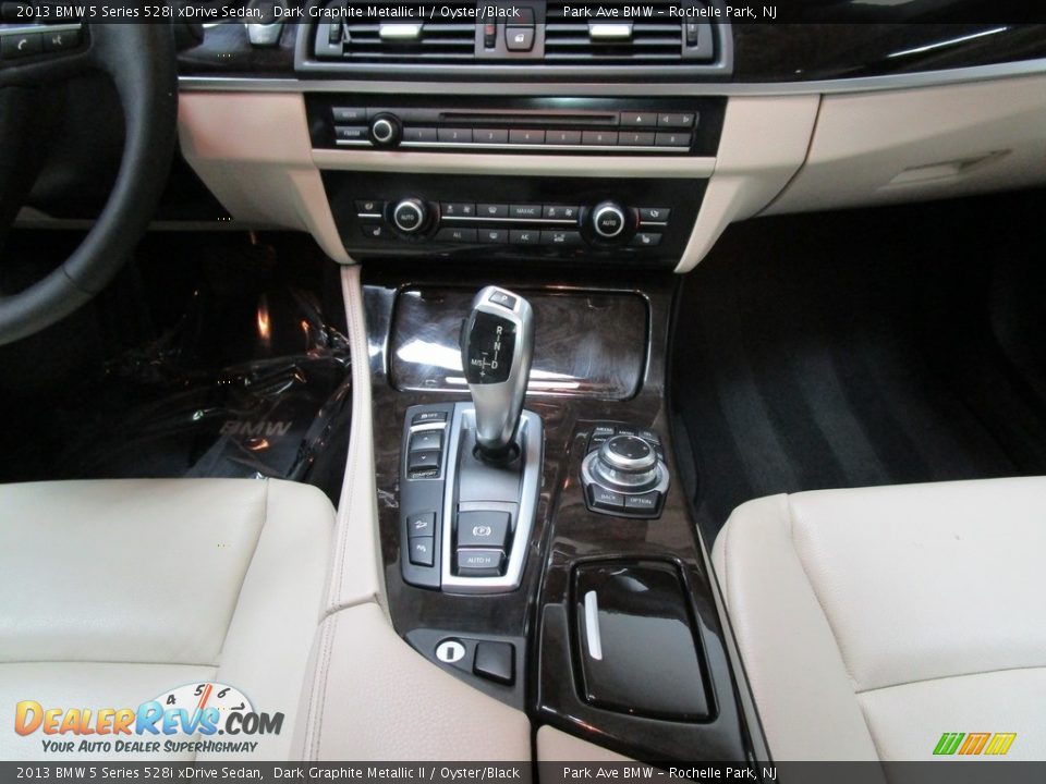 2013 BMW 5 Series 528i xDrive Sedan Dark Graphite Metallic II / Oyster/Black Photo #27