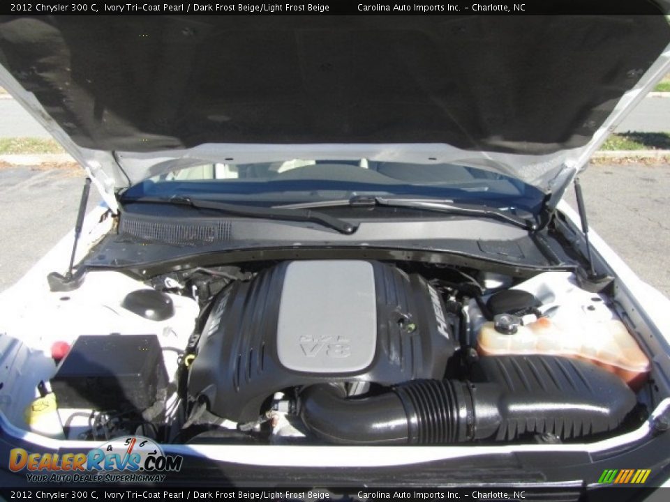 2012 Chrysler 300 C Ivory Tri-Coat Pearl / Dark Frost Beige/Light Frost Beige Photo #25