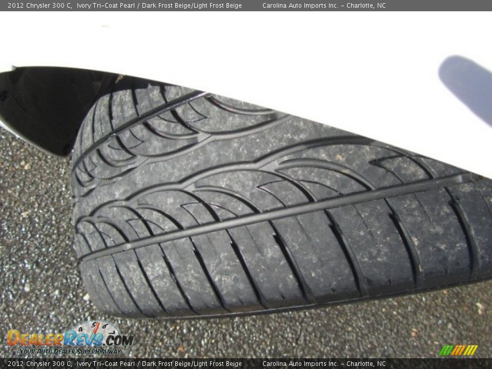 2012 Chrysler 300 C Ivory Tri-Coat Pearl / Dark Frost Beige/Light Frost Beige Photo #27