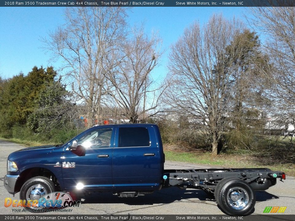 2018 Ram 3500 Tradesman Crew Cab 4x4 Chassis True Blue Pearl / Black/Diesel Gray Photo #1
